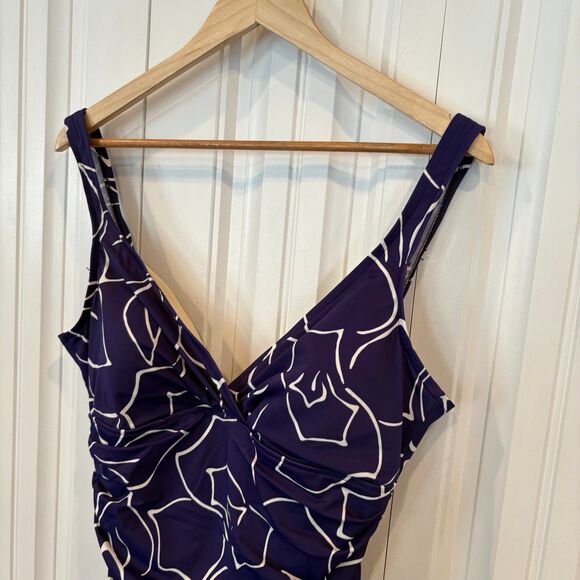 Trimshaper One Piece Swimsuit Size 16 - Picture 3 of 8